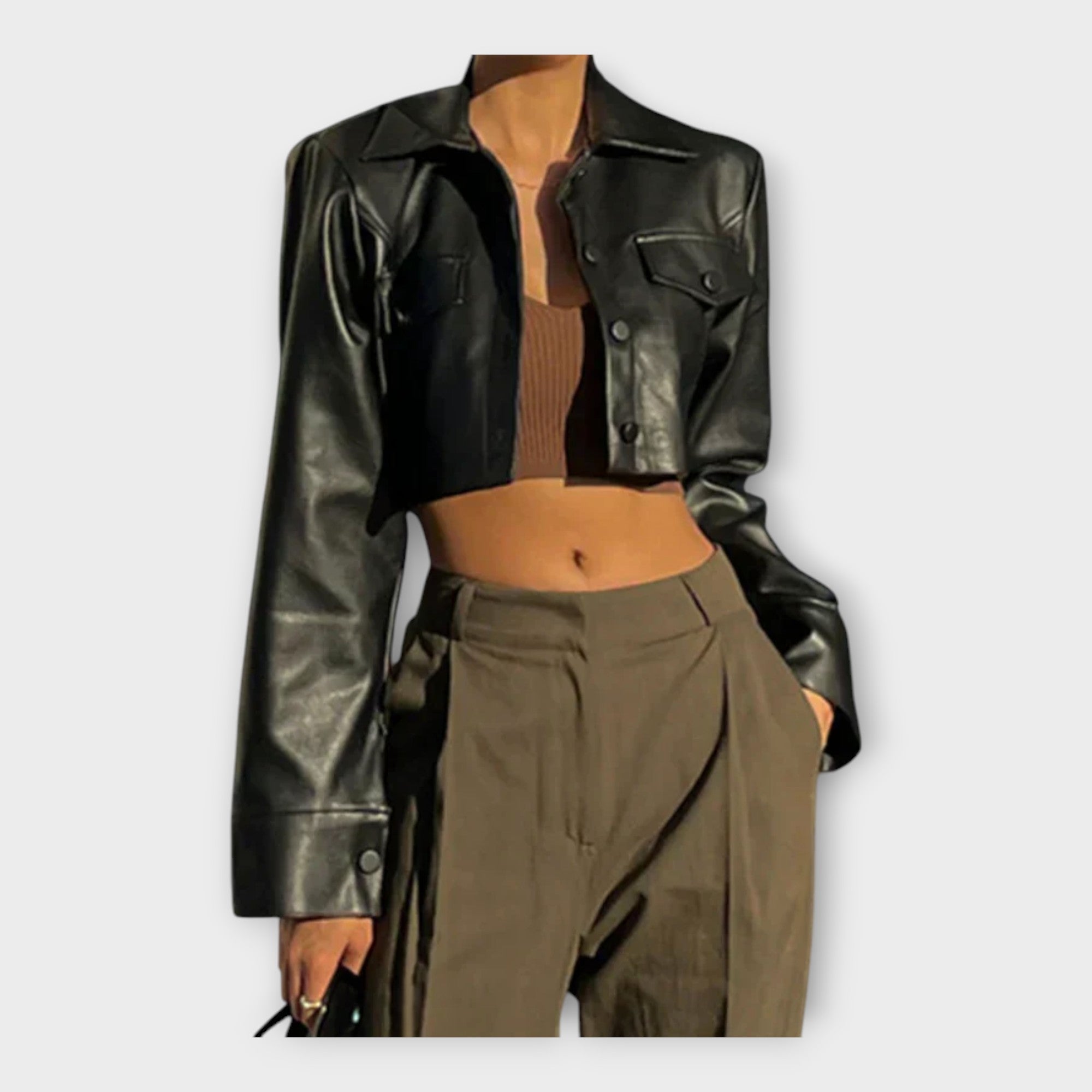 Krátká kožená bunda s kapsami