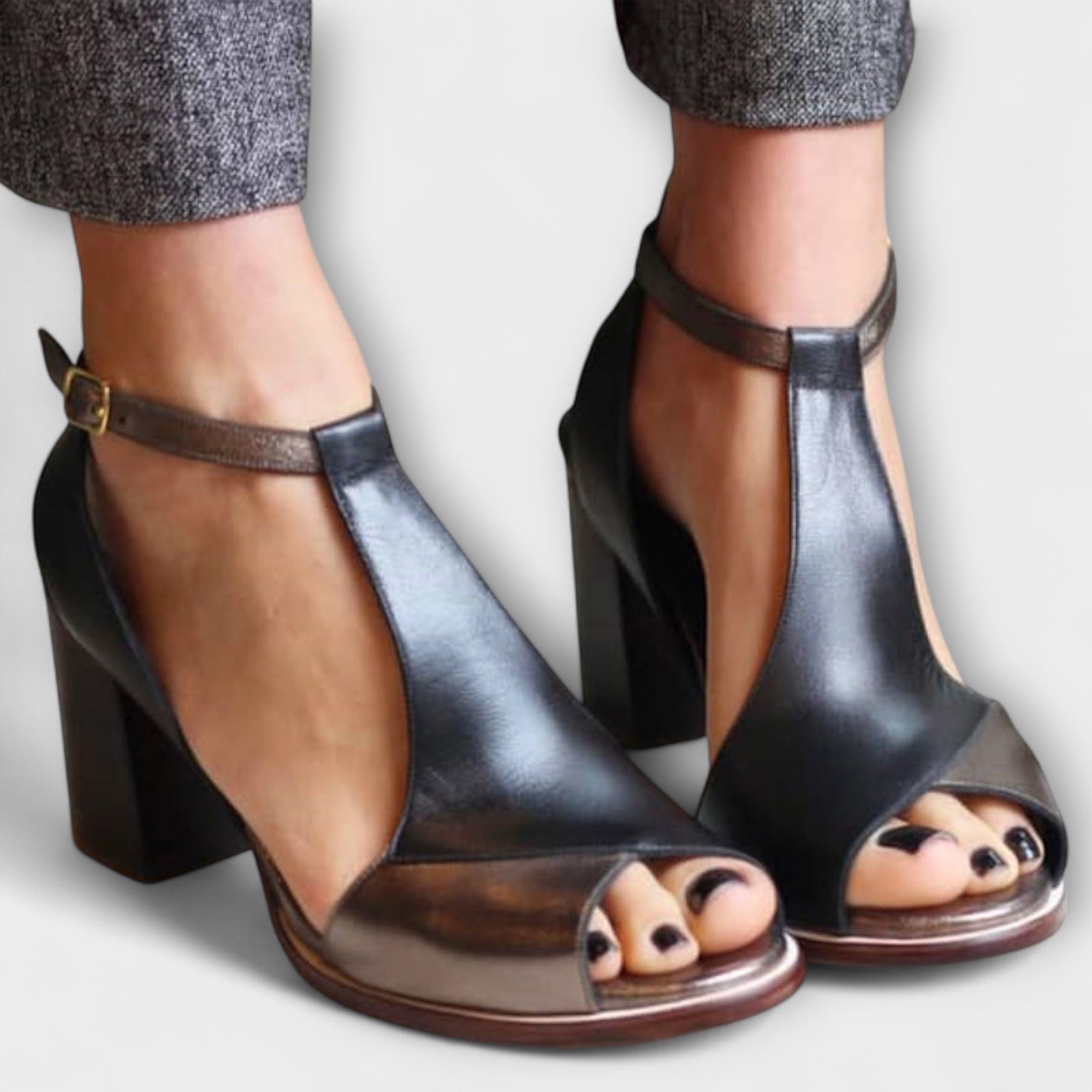 Nadaria – Pohodlné T-Strap Sandály